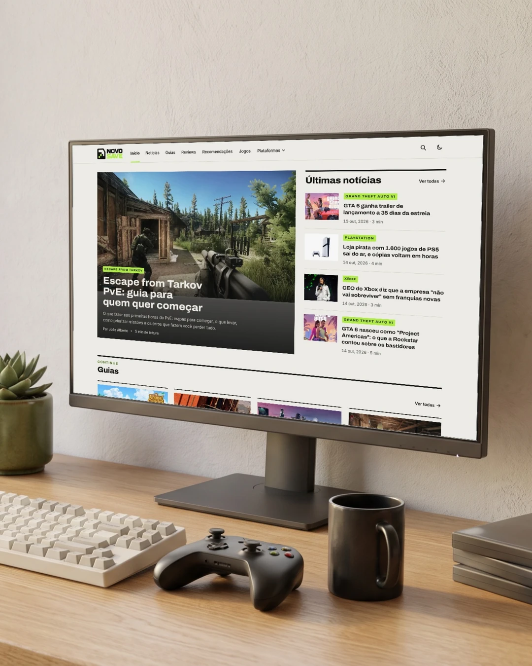 Mesa de trabalho com o site do Novo Save aberto no monitor